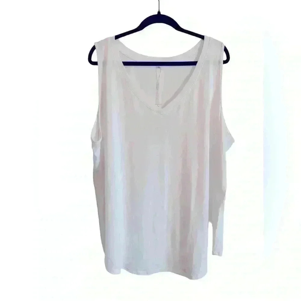 NWT: White V-Neck Swing Tee Size 3X